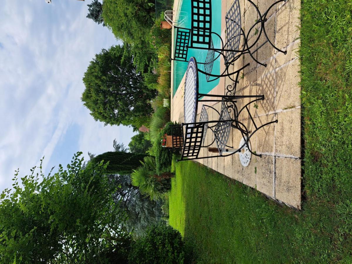 Bed and Breakfast La Morgiane Saint-Germain-les-Vergnes Exterior foto